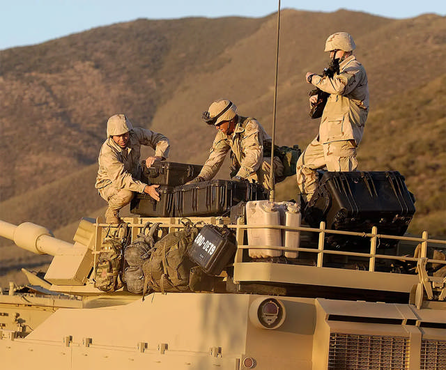 1660 Peli™ Case u/skum