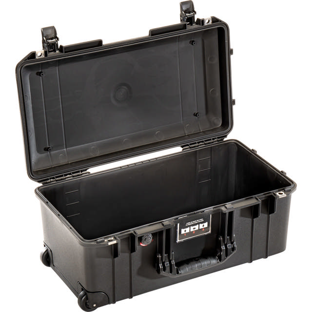 Peli™ 1556 Air case u/skum